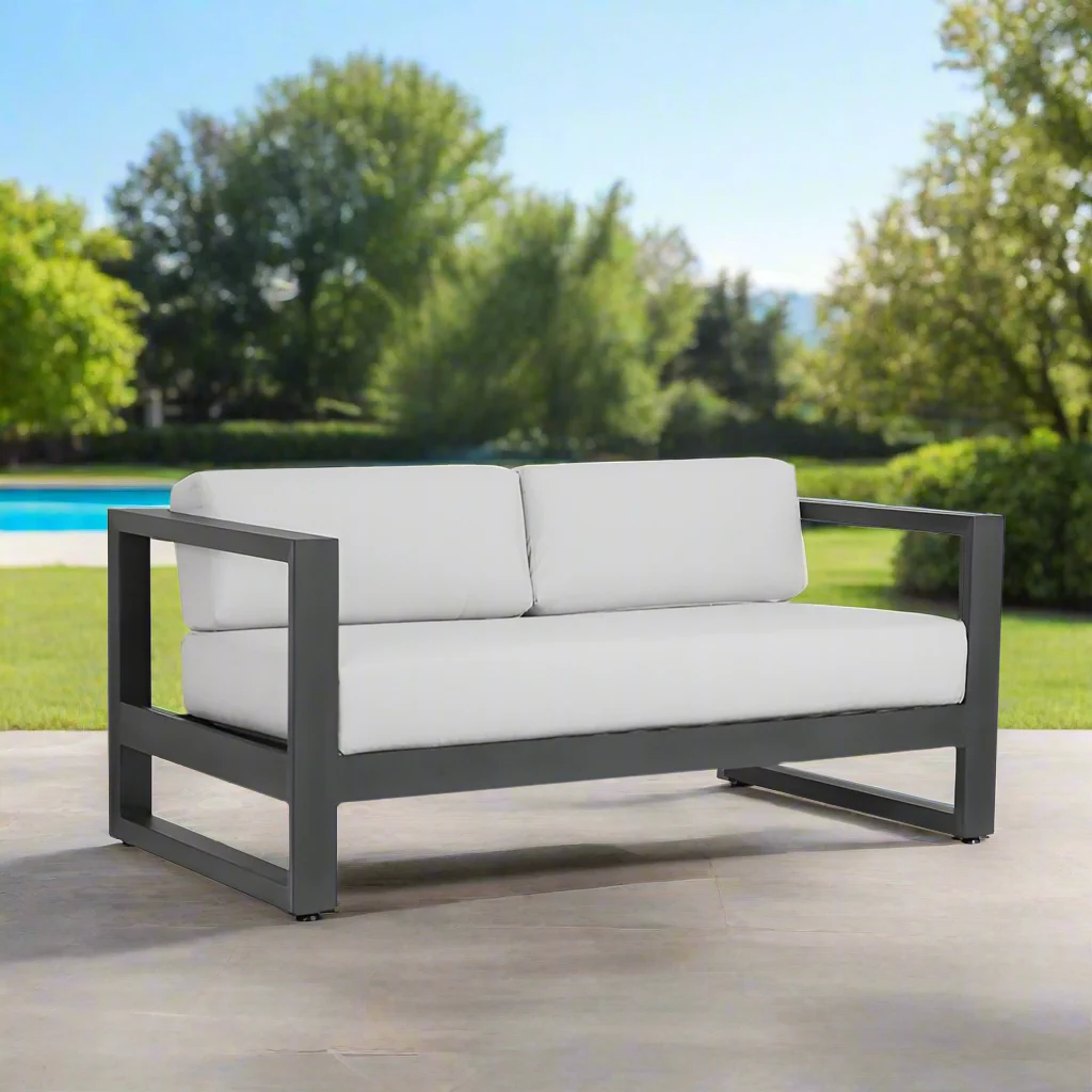 Redondo Loveseat